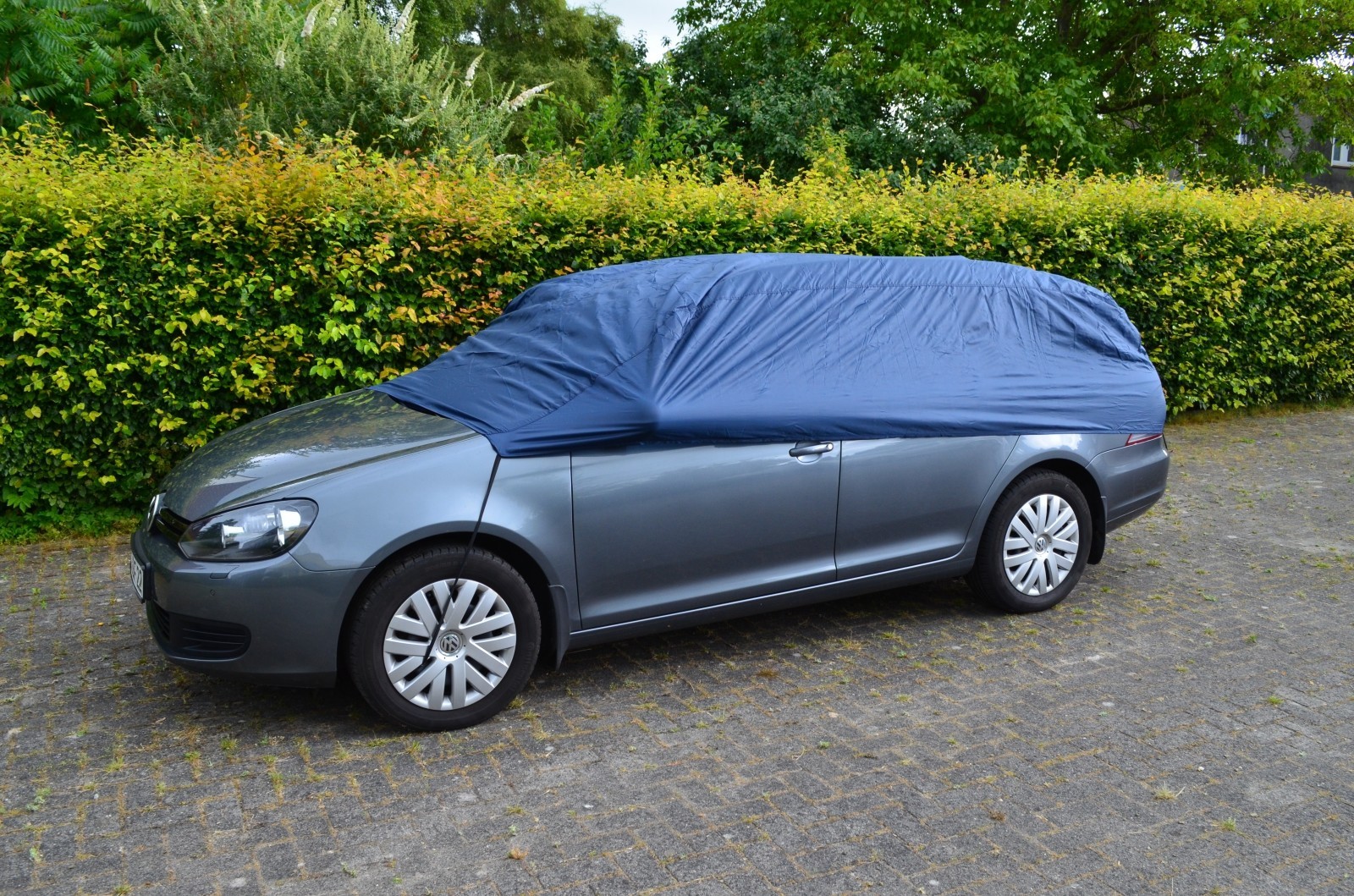 Halbgarage für Audi A3, VW Golf, Opel Astra, ., € 14,- (7100